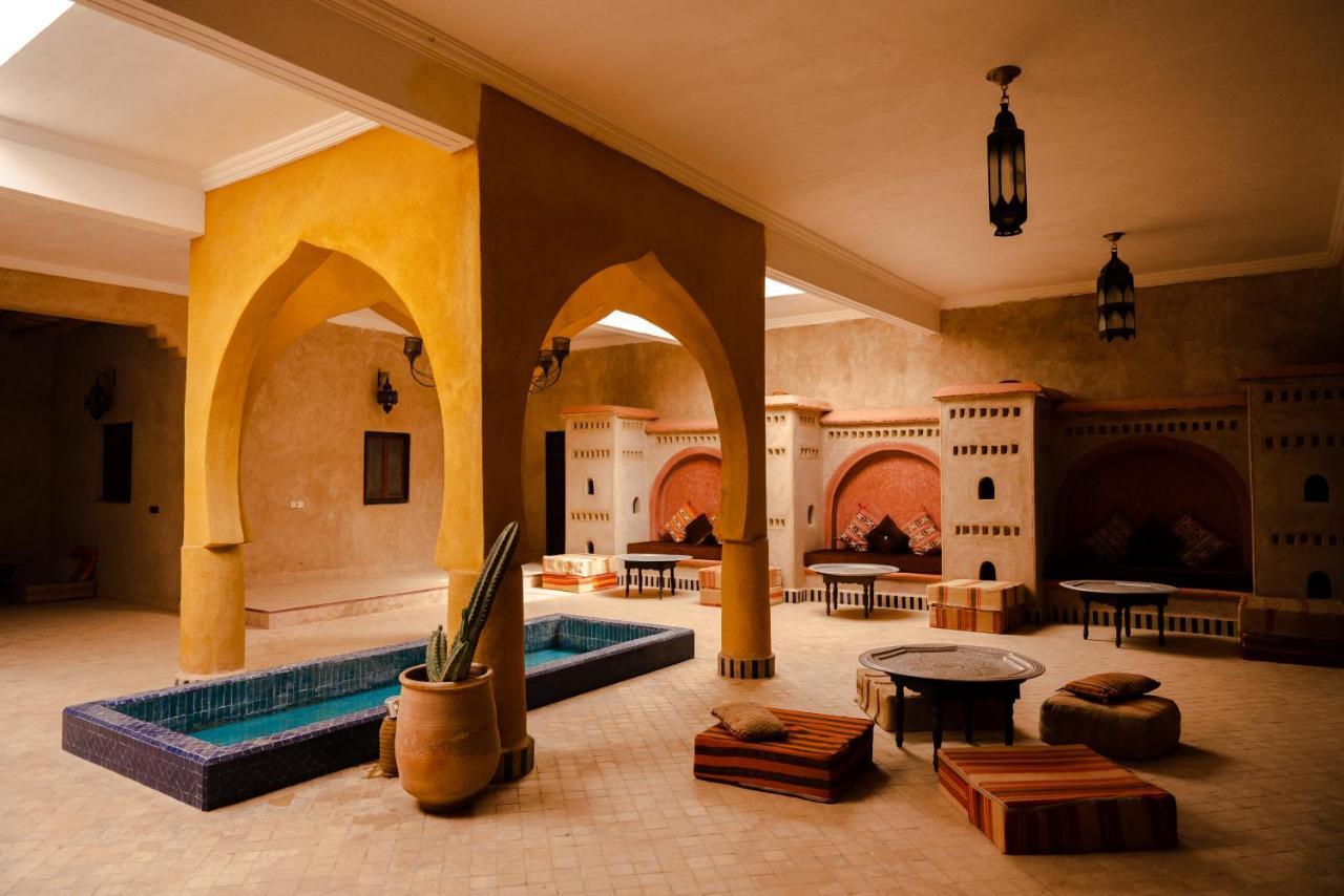 Riadsuerteloca Merzouga Hassilabied Dış mekan fotoğraf The interior of a hammam in Marrakech, Morocco