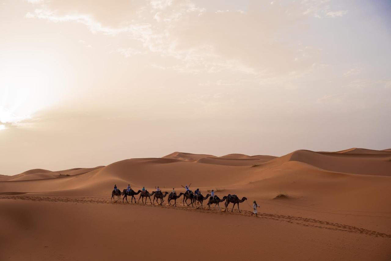 Riadsuerteloca Merzouga Hassilabied Dış mekan fotoğraf Sahara Desert