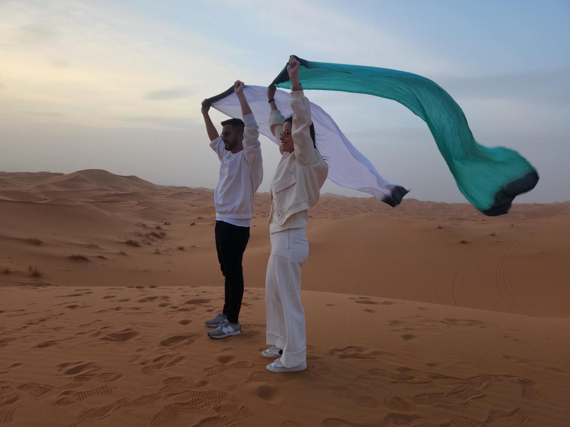Riadsuerteloca Merzouga Hassilabied Dış mekan fotoğraf The flag of the United Arab Emirates