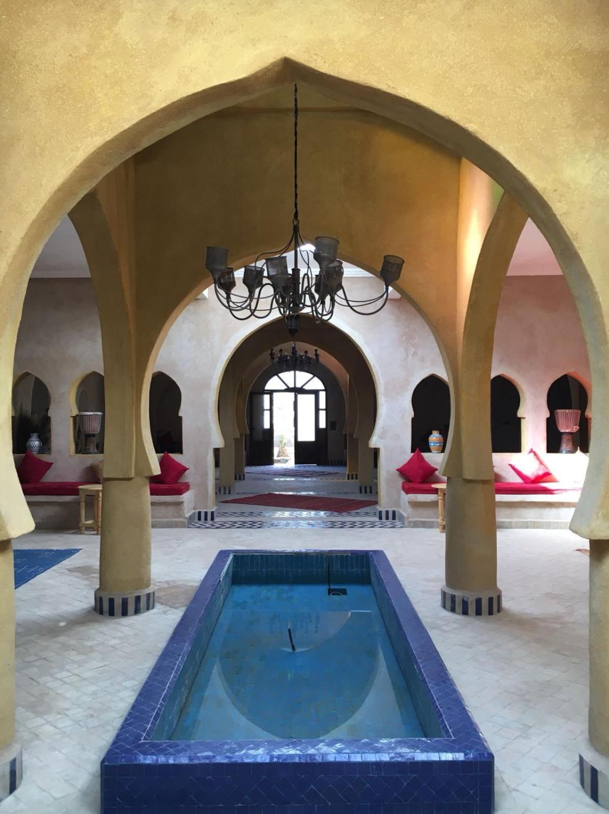 Riadsuerteloca Merzouga Hassilabied Dış mekan fotoğraf Interior of a riad in Marrakech
